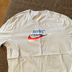 Nike tee
